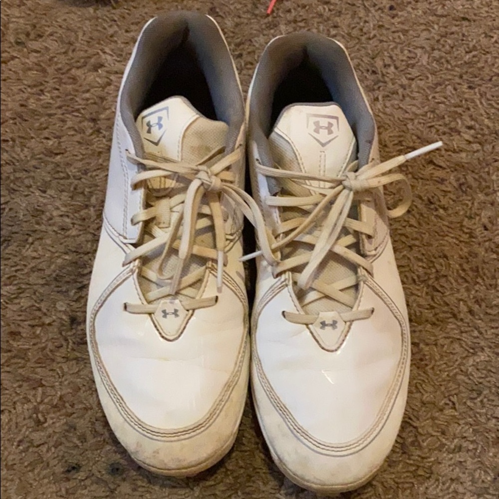 Softball/baseball cleats